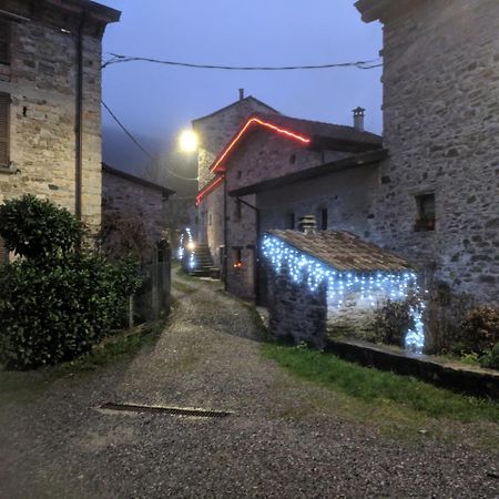 Albergo Diffuso Casa Delle Favole Ferriere Exteriér fotografie