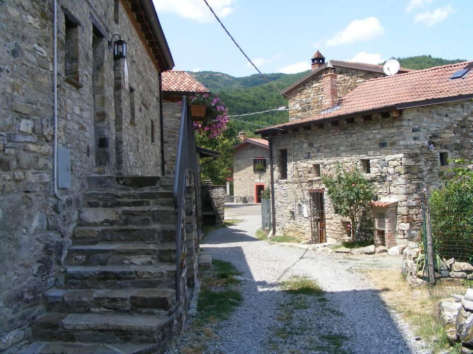 Albergo Diffuso Casa Delle Favole Ferriere Exteriér fotografie