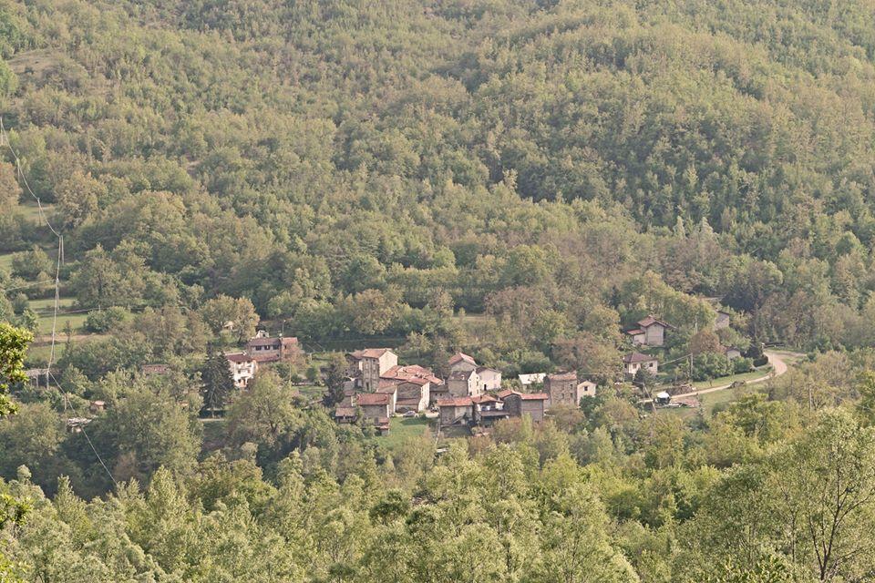 Albergo Diffuso Casa Delle Favole Ferriere Exteriér fotografie