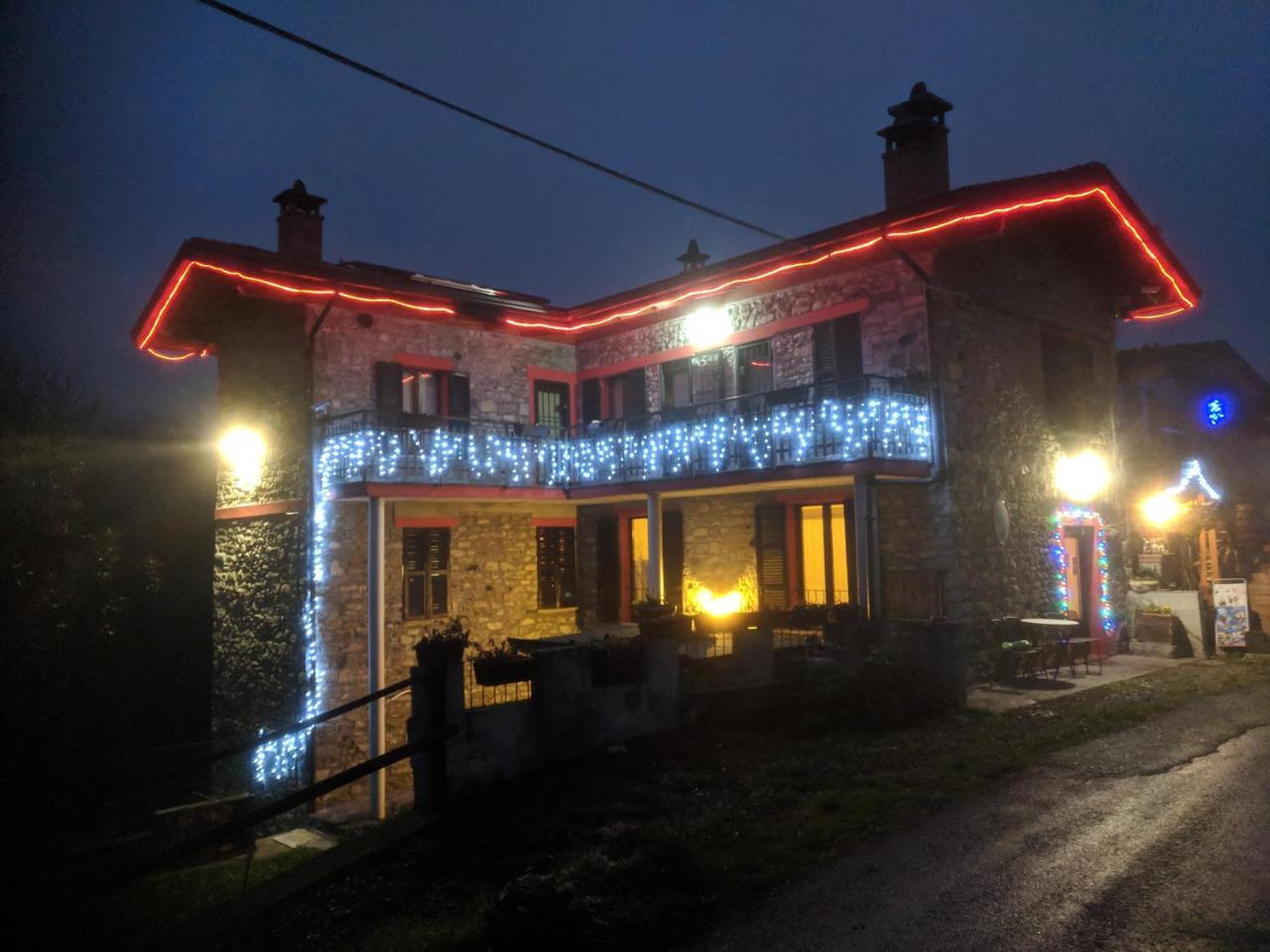Albergo Diffuso Casa Delle Favole Ferriere Exteriér fotografie